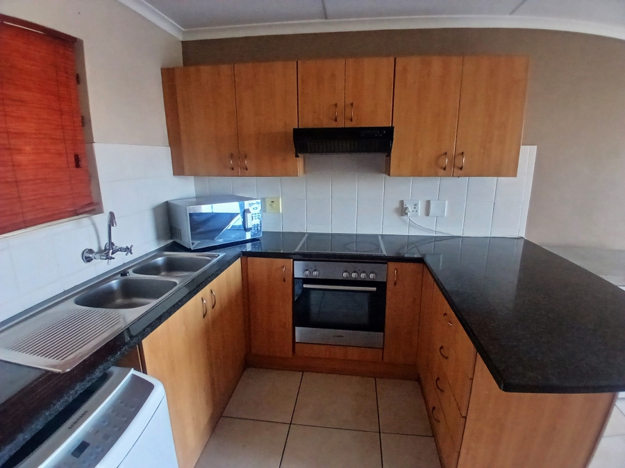 To Let 2 Bedroom Property for Rent in Strand South Western Cape